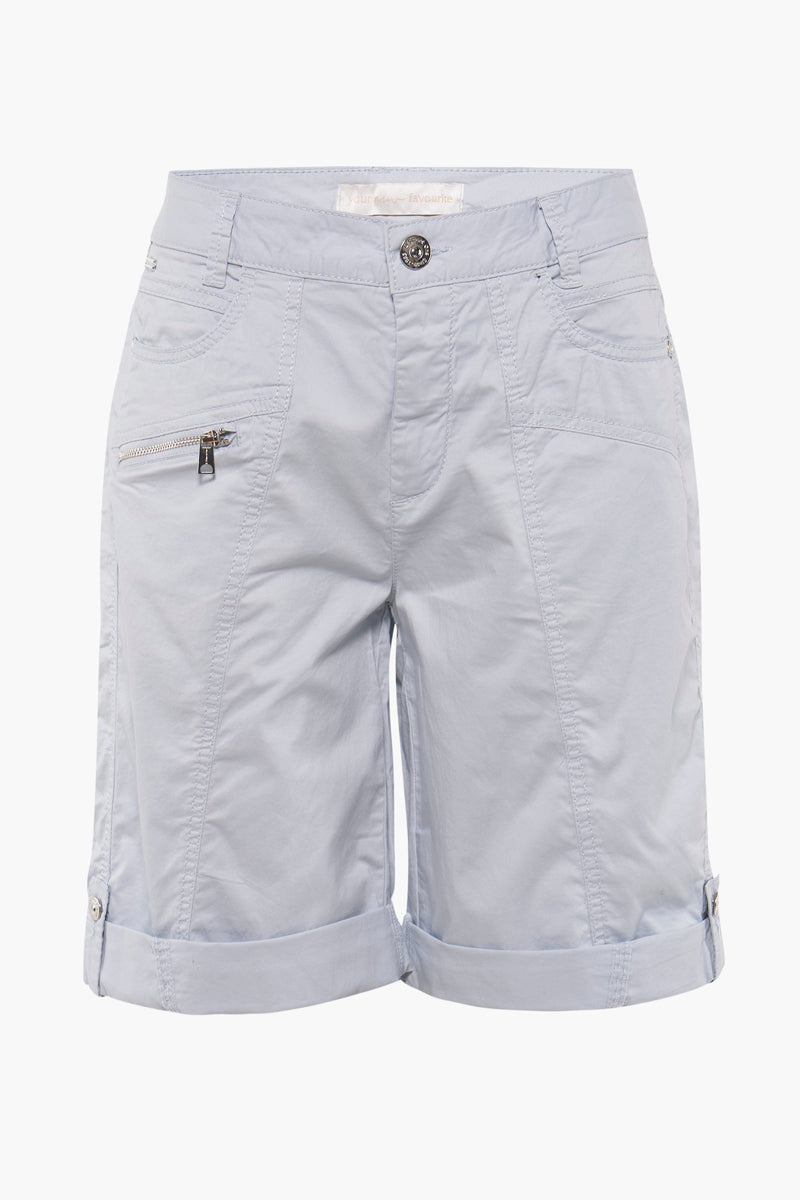 Blauwe Bermuda van STREET ONE met ritszakken en knoopzomen.