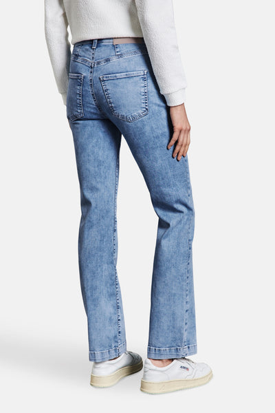 Street One bootcut jeans in lichtblauw denim, met achterzakken en gestikte zomen.