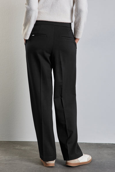 Zwarte kledingbroek van STREET ONE, met geborduurde achterpockets en formele snitdetails.
