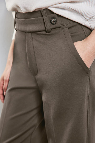 Pantalon de costume brun par STREET ONE avec fermeture à bouton et poche latérale.