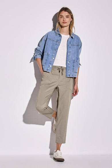 Pantalon cargo beige de STREET ONE, avec cordon de serrage, poches et ourlets roulottés.