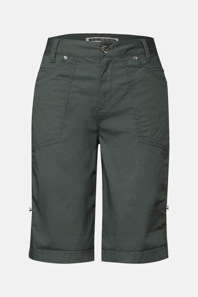 Bermuda kaki de Street One, avec poches avant et fermeture à bouton.