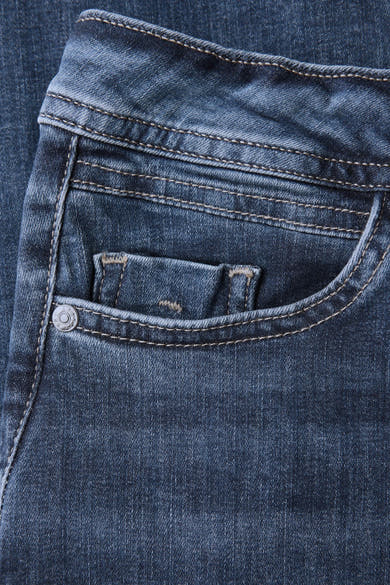 Slim jeans in donkerblauw denim van STREET ONE, met zak en zichtbare naden.