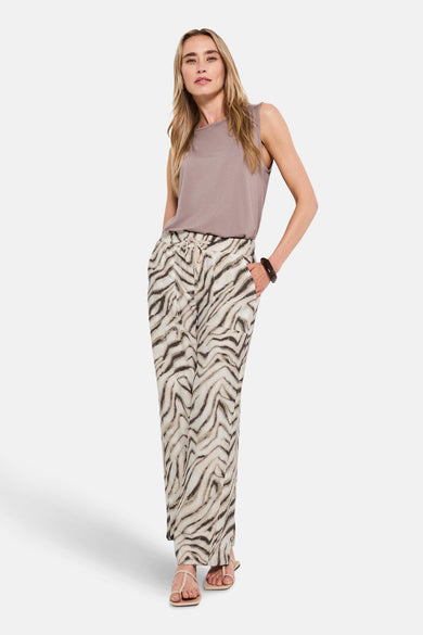 Multikleurige broek met zebraprint, van Street One, met trekkoord en zakken.