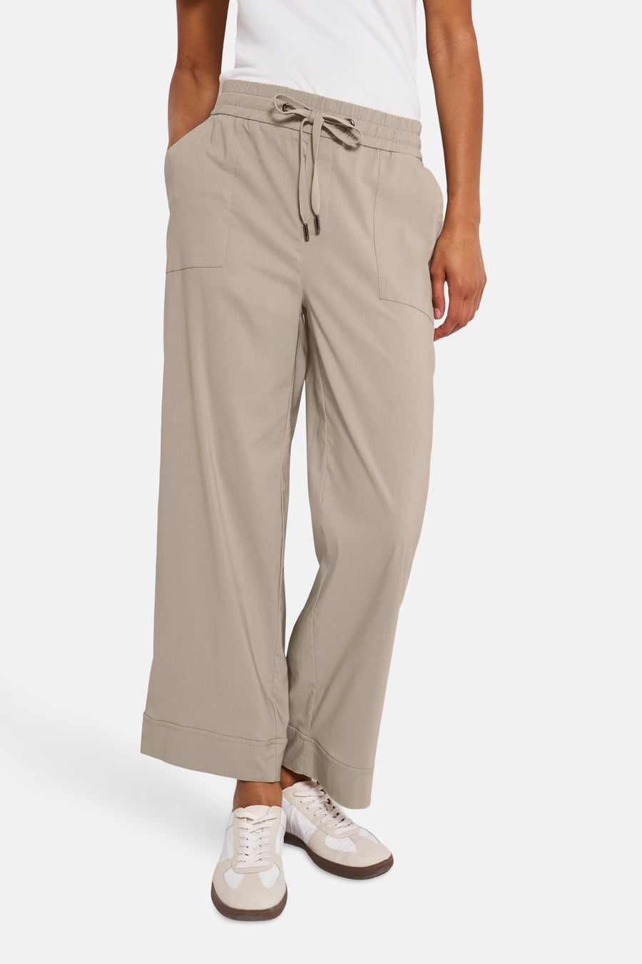 Pantalon beige décontracté de STREET ONE, avec cordon de serrage, poches et coupe ample.