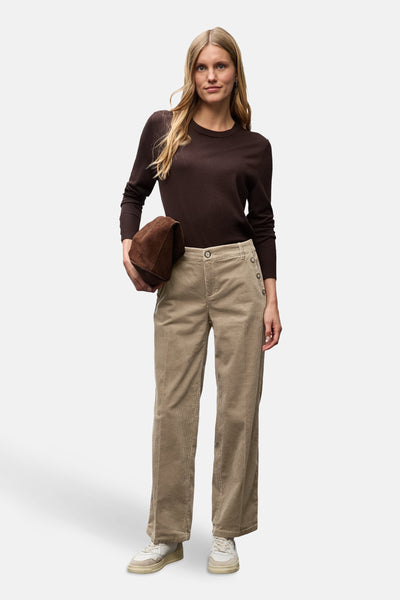 Pantalon beige Street One en velours côtelé, avec des boutons décoratifs sur le côté.
