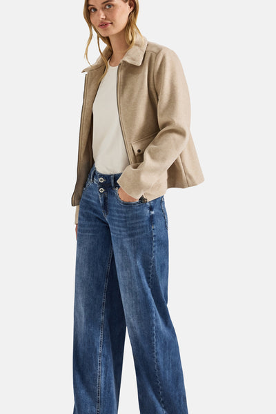 Jean large en denim bleu moyen de STREET ONE, avec taille haute à double bouton.