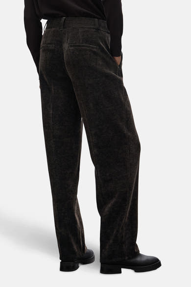 Bruine corduroy kostuumbroek van Street One, met zakken en een rechte pasvorm.