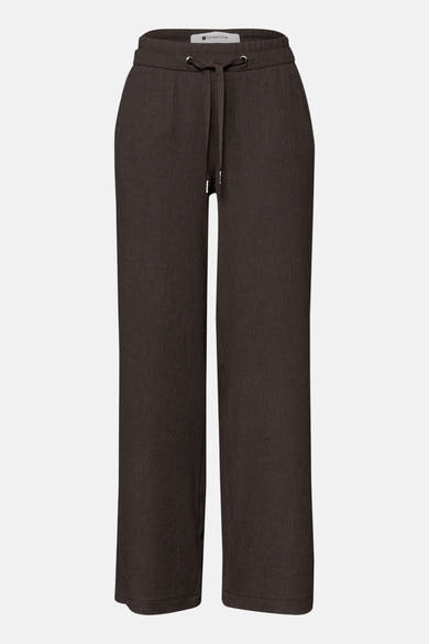 Pantalon brun de STREET ONE à la texture crêpée, avec un cordon de serrage et des œillets métalliques.