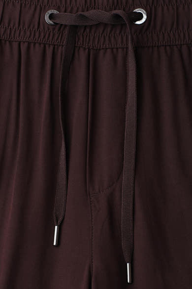 Pantalon brun de STREET ONE avec taille élastiquée, cordon de serrage, embouts métalliques et œillets gravés.