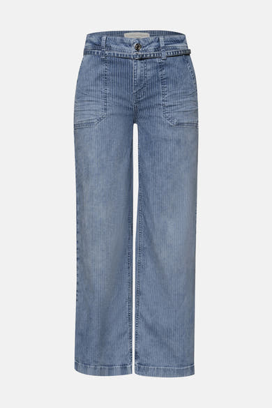 Jean large en denim bleu moyen à fines rayures verticales blanches de STREET ONE, avec grandes poches et sangle intégrée à la taille.