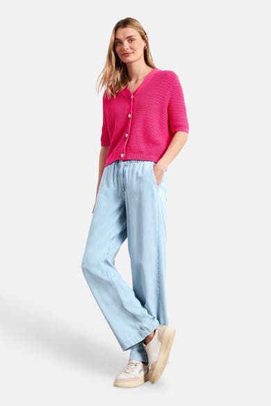 Jean large en denim bleu clair de la marque STREET ONE, avec taille élastiquée et poches.