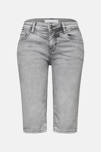 Bermuda en jean gris moyen de STREET ONE, vue de face avec surpiqûres contrastées et un bouton.