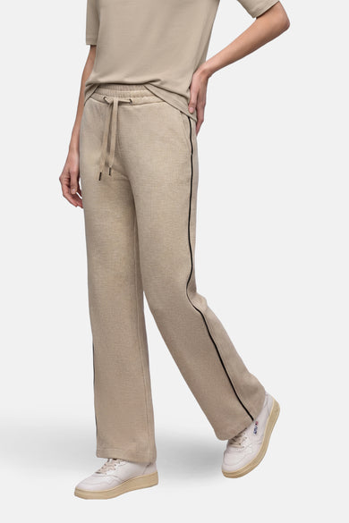 Pantalon de costume multicolore par STREET ONE, avec une texture gaufrée et une bande noire sur le côté.