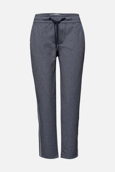 Blauwe pantalon van STREET ONE, met trekkoord en witte strepen aan de zijkanten.