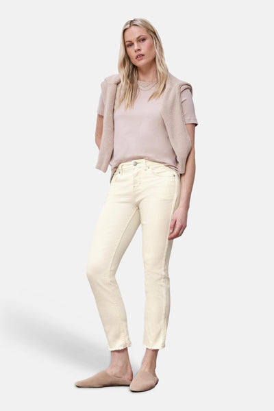 Jean coloré blanc cassé en denim, de Street One, avec ourlet frangé.