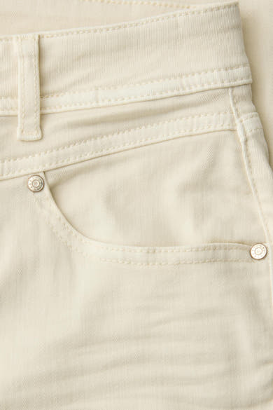 Off-white bootcut jeans van denim van STREET ONE, met zak, riemlussen en metalen klinknagelknopen.