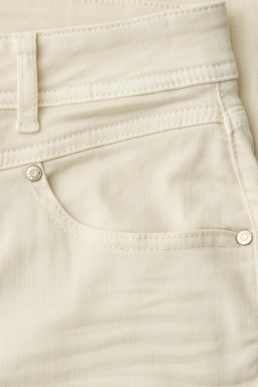Off-white bootcut jeans van denim van STREET ONE, met zak, riemlussen en metalen klinknagelknopen.