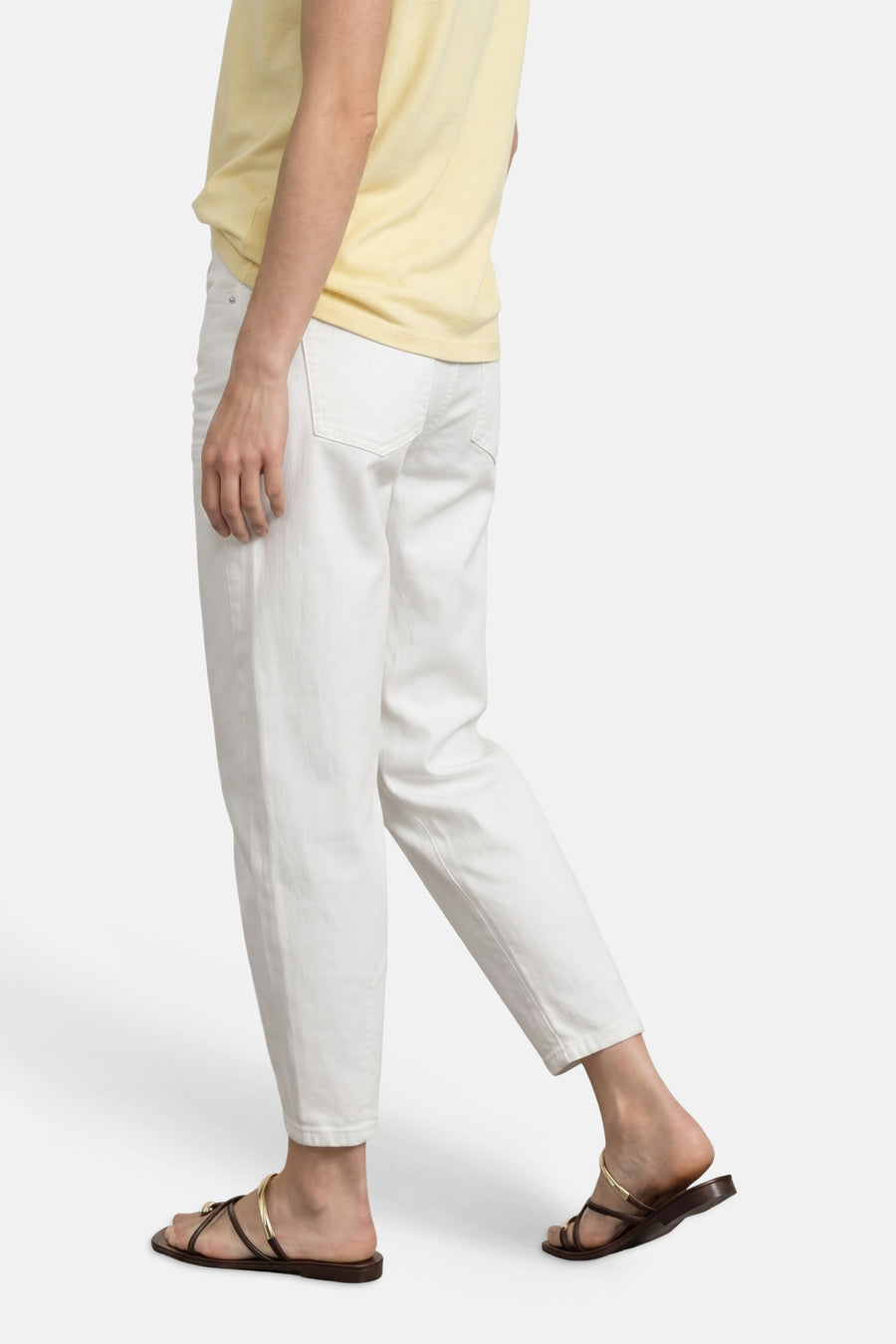 Off-white mom jeans by STREET ONE, side view, cropped hem, worn with yellow top and brown sandals