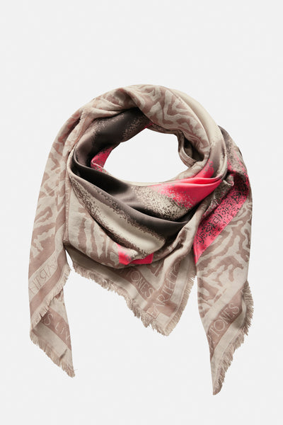 Multikleuren sjaal van STREET ONE met dierenprint, roze accenten en franjeranden.