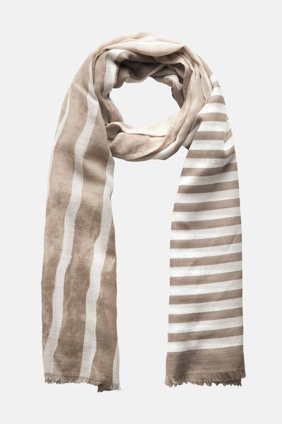 Foulard beige en tissu, de STREET ONE, à rayures horizontales et verticales avec franges.
