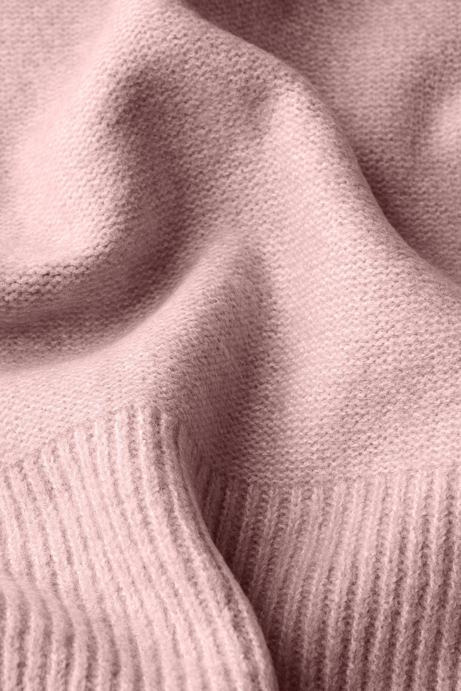 Roze sjaal van Street One, van zachte breinaald met gedrapeerde textuur.