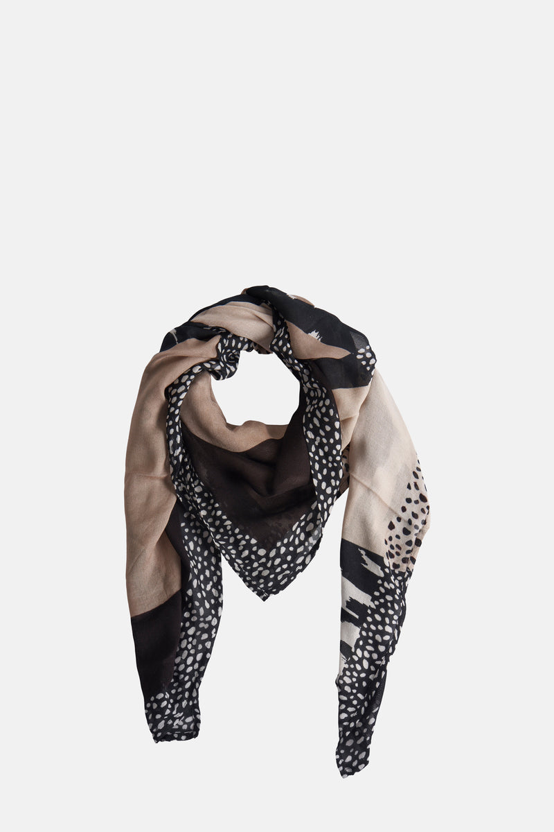Multikleuren sjaal van STREET ONE, met stippenpatroon, beige en zwart.