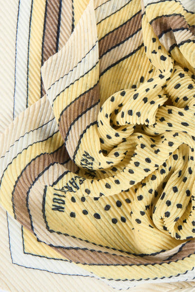 Foulard multicolore de Street One, avec rayures, pois et texture plissée.
