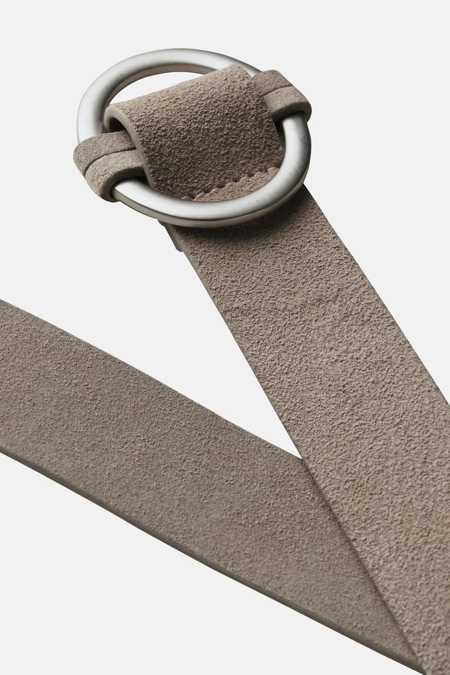 Beige suède riem, van STREET ONE, met ronde zilverkleurige metalen gesp.