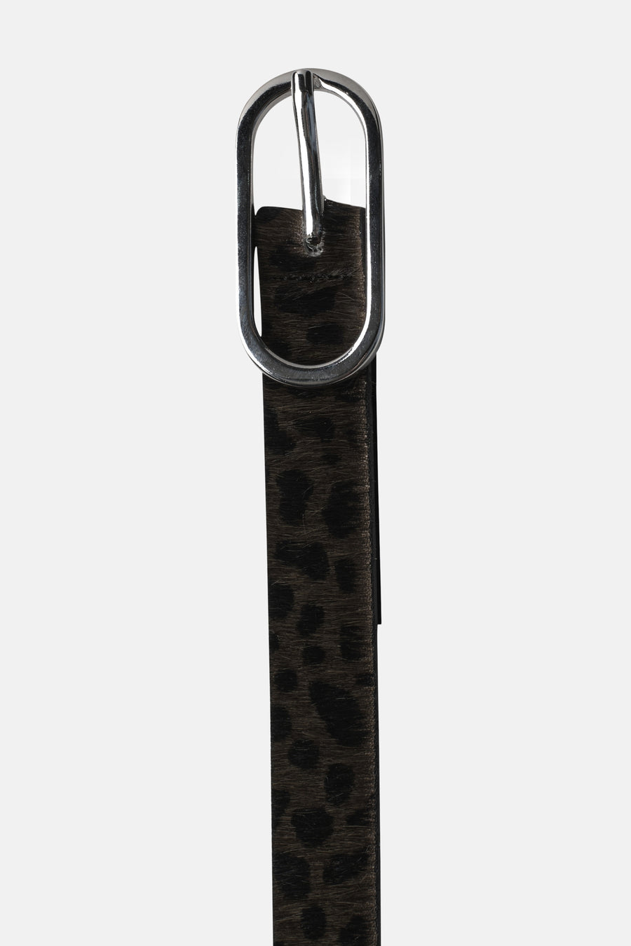 Ceinture multicolore en cuir texturé à motif léopard, par STREET ONE, avec boucle métallique ovale et finition brillante, vue de face.