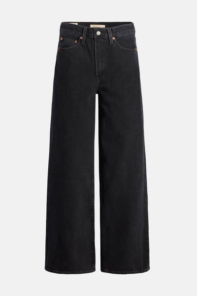 Jean large en denim noir de Levi's, coupe ample avec poches avant et arrière.