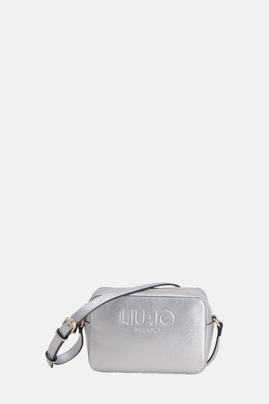 Sac à bandoulière argenté de LIU JO, avec une bandoulière réglable et une texture grainée.
