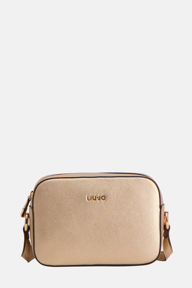 Sac à bandoulière doré de LIU JO, avec une texture grainée et des détails métalliques dorés.
