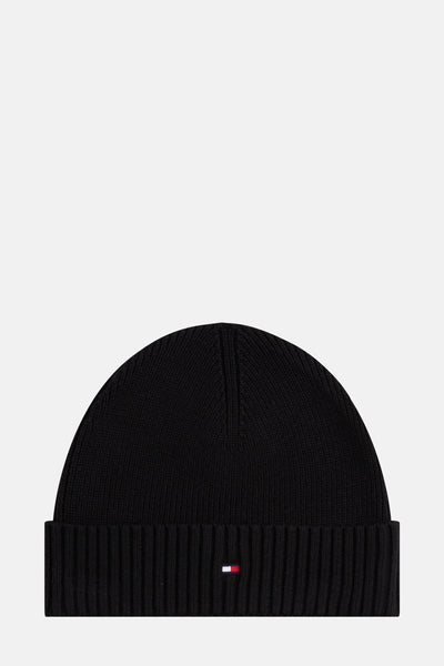 Bonnet noir en tricot de Tommy Jeans, orné d'un petit logo emblématique.