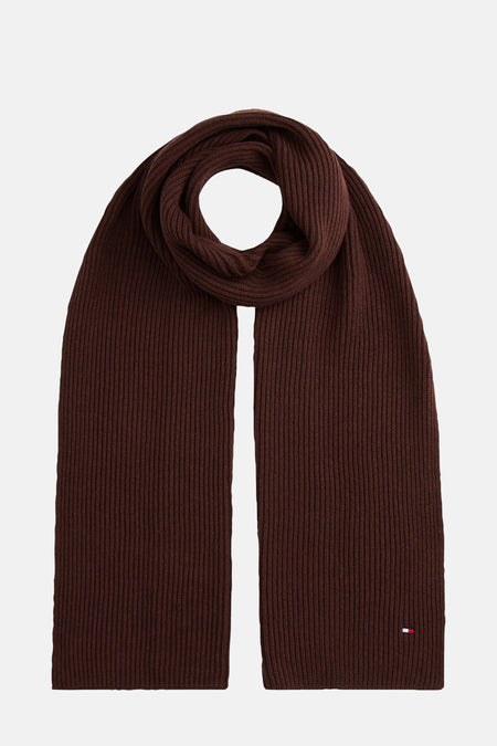 Bruine geribde gebreide sjaal van Tommy Jeans, met een subtiel logo en een elegante val.