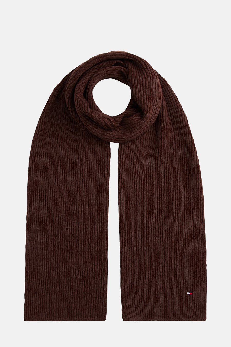 Écharpe marron en tricot côtelé de Tommy Jeans, avec un logo subtil et un tombé élégant.
