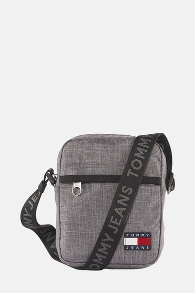 Grijze schoudertas van TOMMY JEANS met een logoband en ritssluiting.