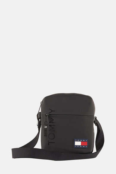 Zwarte schoudertas van TOMMY JEANS, met verstelbare schouderriem en minimalistische details.