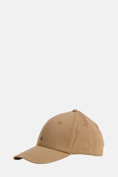 Casquette beige de TOMMY JEANS, avec une visière incurvée et logo drapeau subtil.