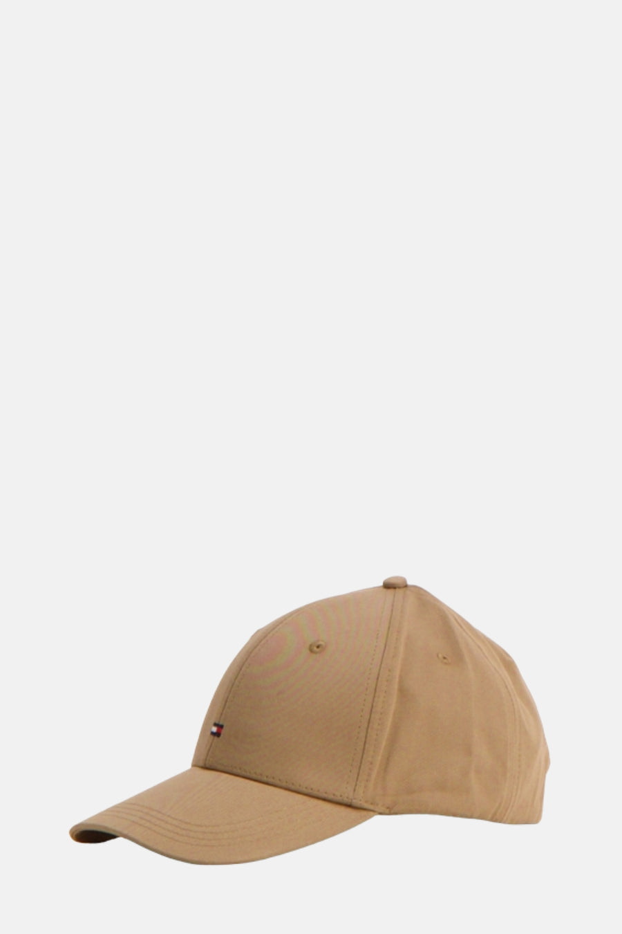Casquette beige de TOMMY JEANS, avec une visière incurvée et logo drapeau subtil.