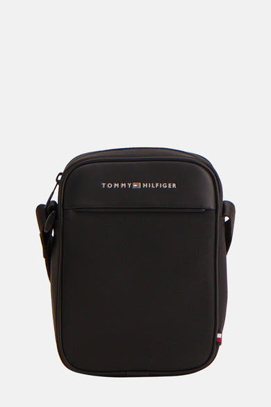 Zwarte schoudertas van TOMMY JEANS, met logo en driekleurige details aan de voorkant.