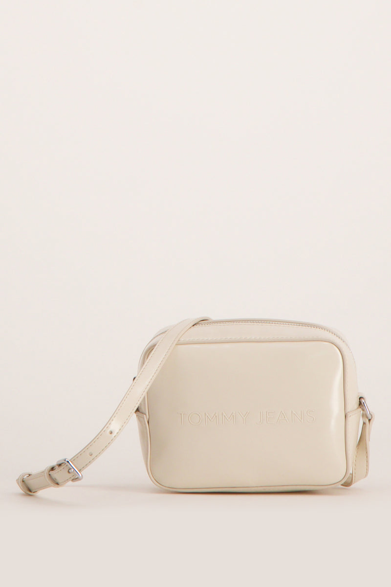 Sac à bandoulière écru de Tommy Jeans avec bandoulière réglable et logo ton sur ton.