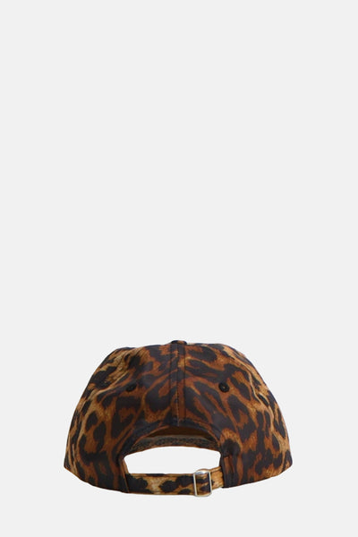 Casquette marron à motif léopard de Guess, vue de dos avec boucle de réglage en métal.