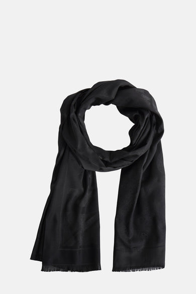 Zwarte foulard van Guess, met een subtiel toon-op-toon patroon en delicate franjes aan de randen.