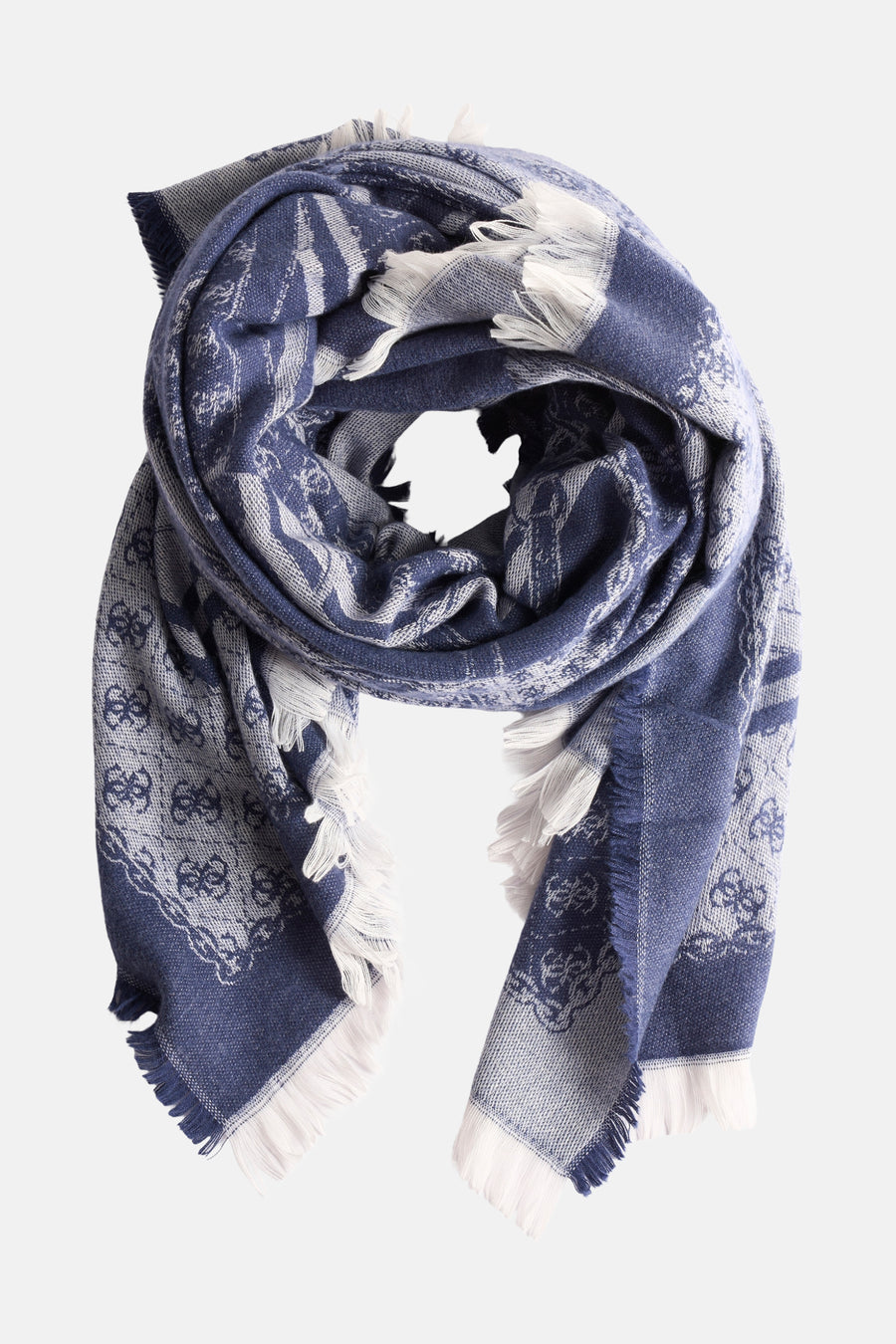 Écharpe bleue de Guess, avec motifs complexes et franges blanches décoratives.
