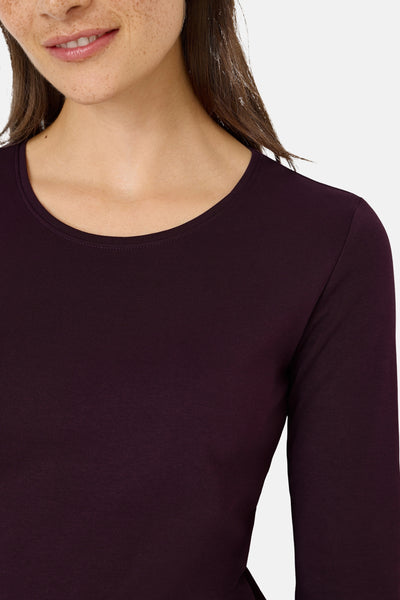 T-shirt à manches longues mauve de CECIL, avec un col rond et une texture fine.
