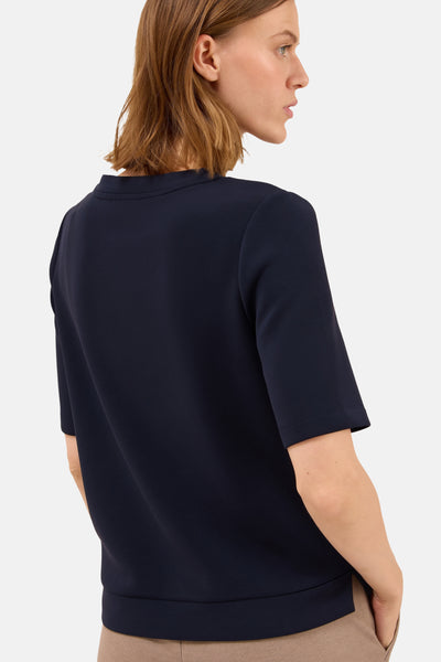 Blauw T-shirt met korte mouwen van CECIL, met gestikte zomen en een ronde hals.