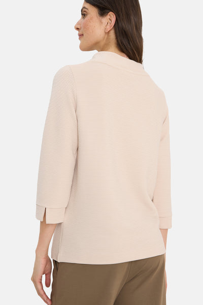 Beige T-shirt met lange mouwen van CECIL, met geribbelde textuur, driekwartmouwen en een splitzoom.