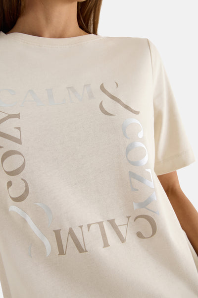 Ecru T-shirt met korte mouwen van CECIL, "Calm & Cozy" blokprint.