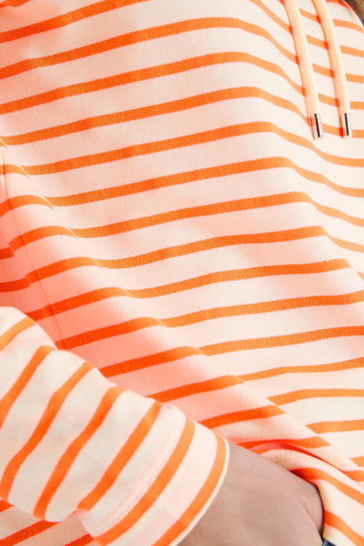 Multikleurig T-shirt met lange mouwen van CECIL, feloranje horizontale strepen en koorddetails.